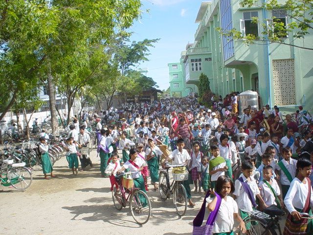 Myanmar, Phaung Daw Oo Klosterschule in Mandalay